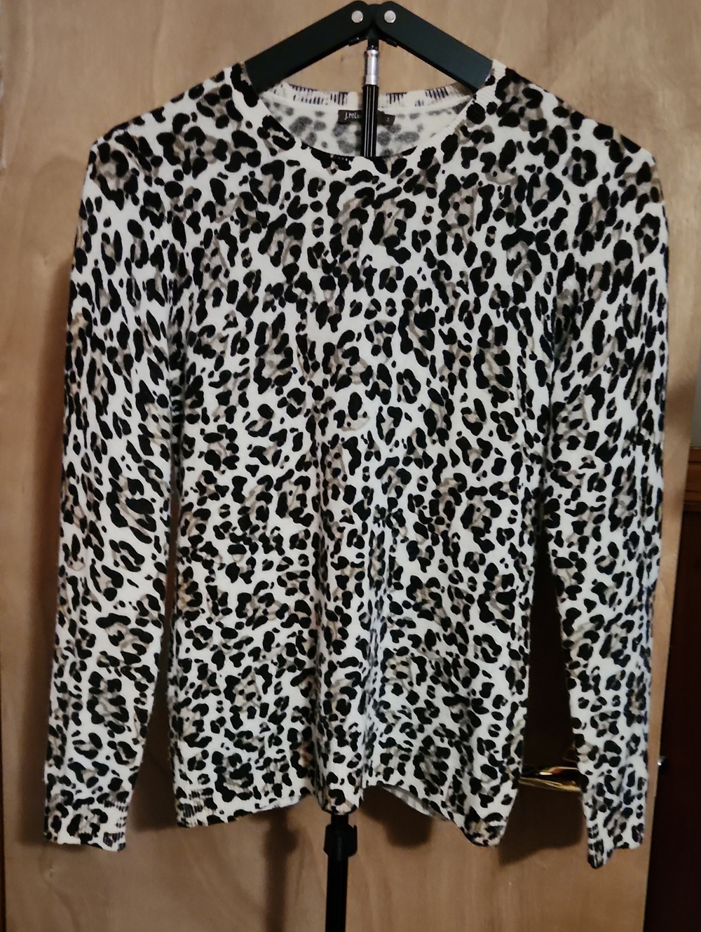 J Mclughlin Leopard Print Crewneck Sweater in Black & Cream